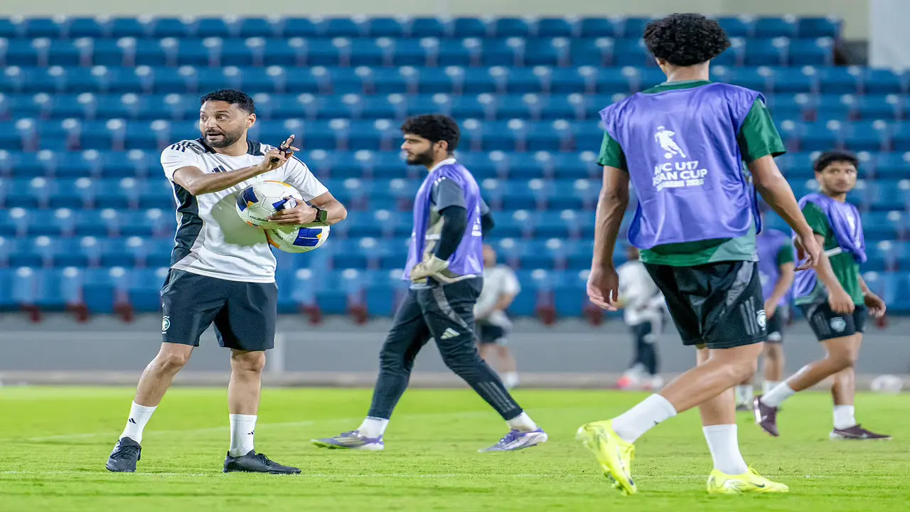 منتخب تحت 17 عامًا يواصل تدريباته المكثفة استعدادًا لمنافسات بطولة كأس آسيا